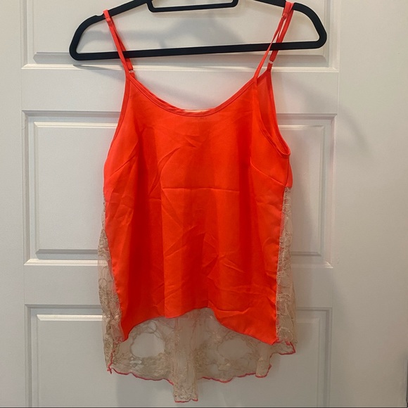 Top - Picture 2 of 3